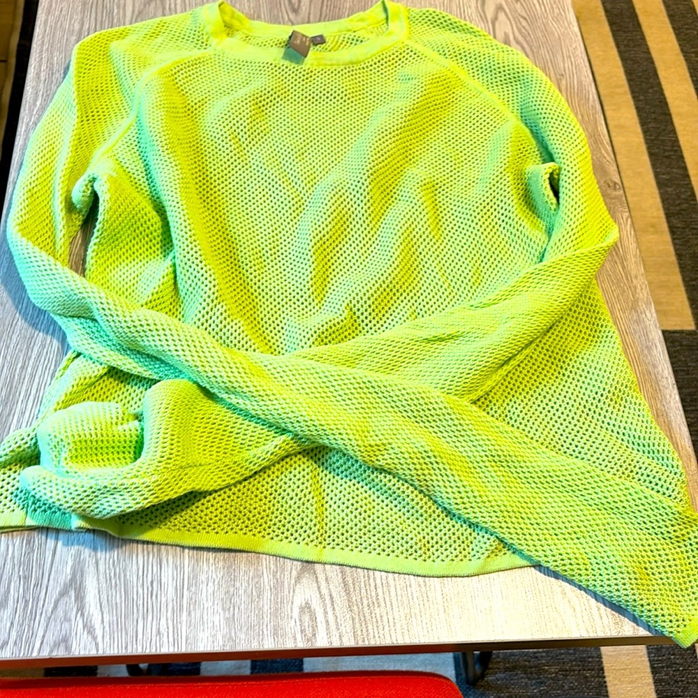 Sweaty Betty Idol Green Mesh Jumper Sweater. Good condition/ barely worn